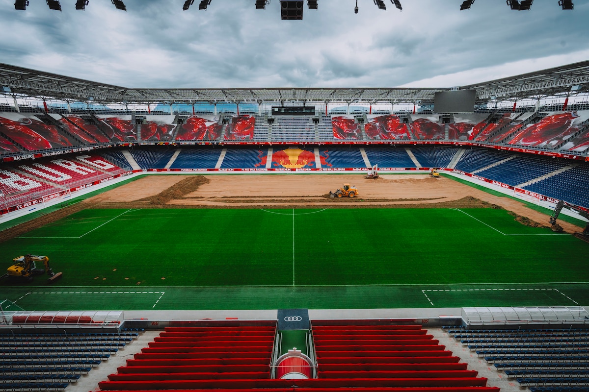 Pitch at the Red Bull Arena completely renewed