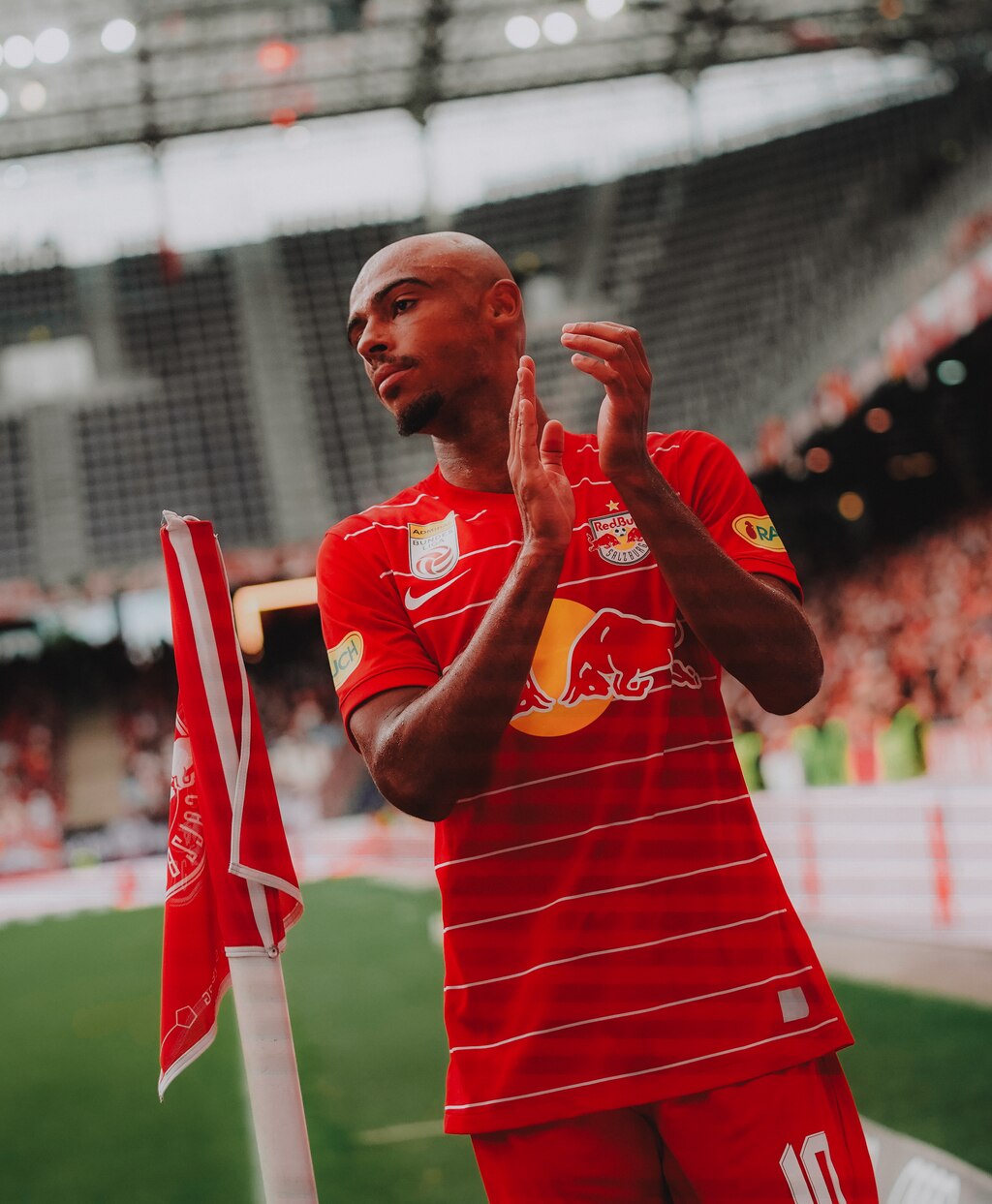 FC Red Bull Salzburg EN on X: 🚨 OFFICIAL: Antoine Bernede will join Swiss  side FC Lausanne-Sport on loan until the end of the season. The Frenchman  joined us in 2019 from